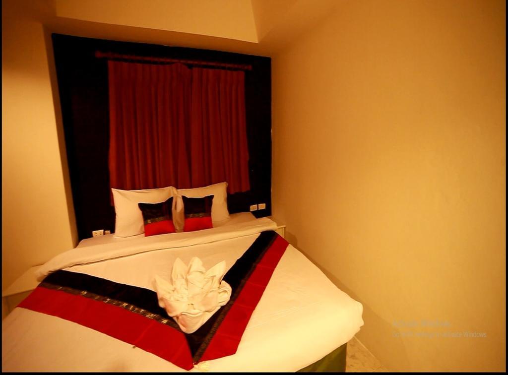 Rayaan Oriental Guest House & Restaurant Patong Buitenkant foto